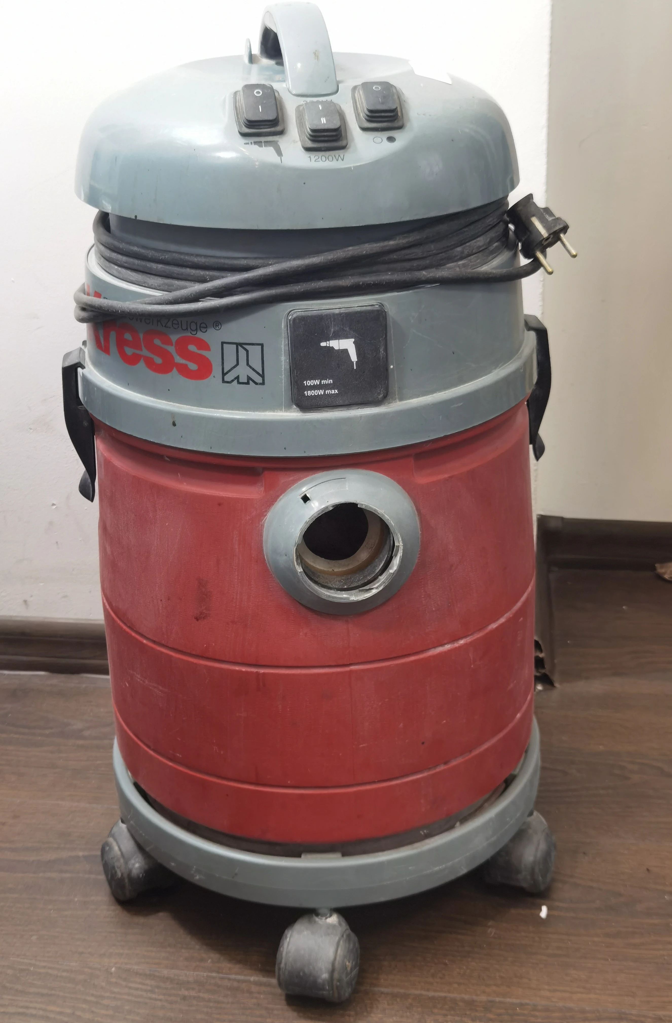 odkurzacz-przemyslowy-kress-ntx1200-pojemnosc-zbiornika-15