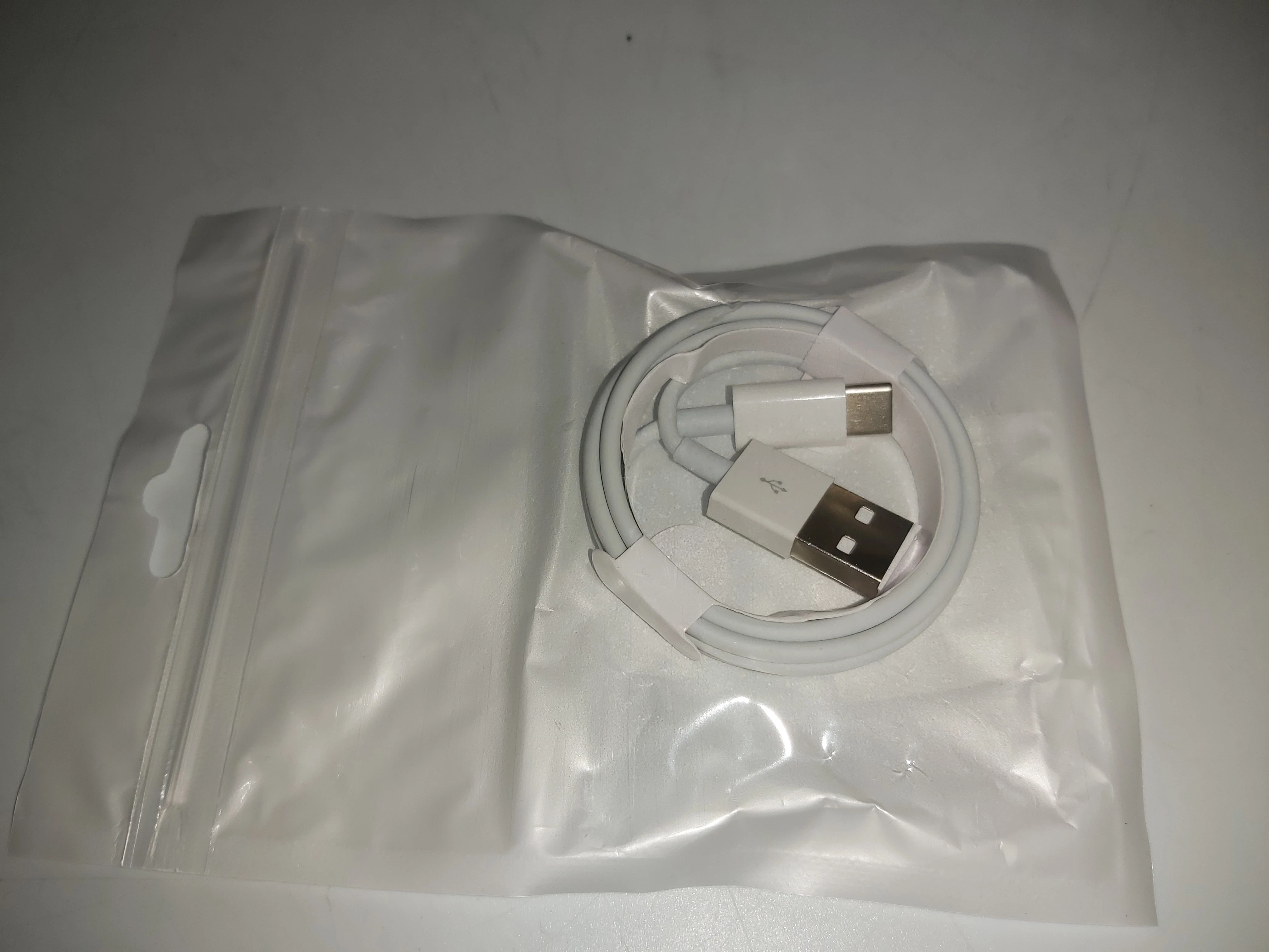 kabel-usb-na-usb-typ-c-1m-bialy-kod-producenta-tlc035843