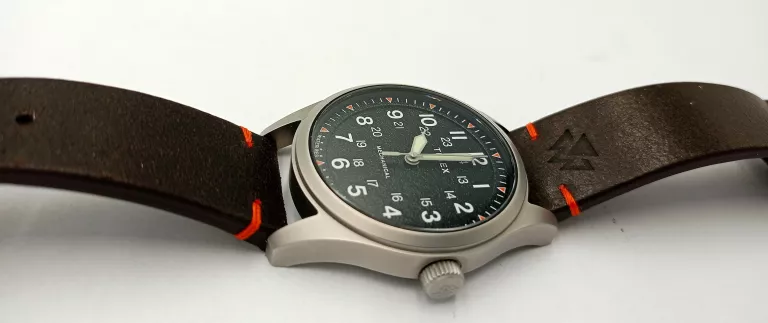 zegarek-timex-expedition-tw2v64300-nakrecany-mechanizm-mechaniczny