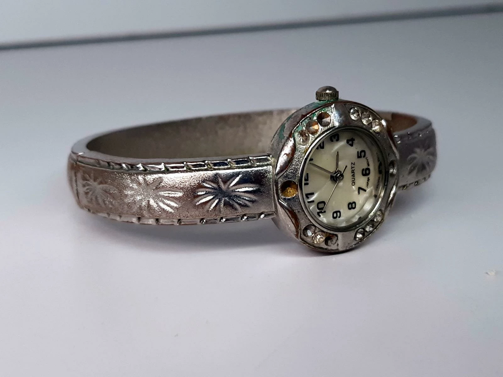 zegarek-damski-kwarcowy-maly-srebrny-kalwaryjska-37-krakow-kotkiewicz-sj