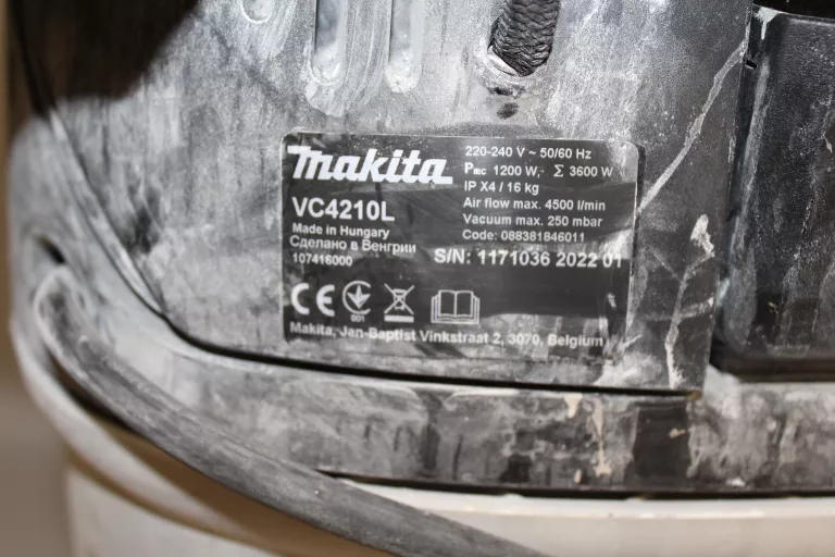 ODKURZACZ PRZEMYSŁOWY MAKITA VC4210L