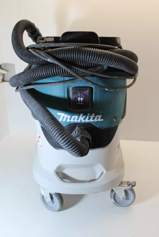 ODKURZACZ PRZEMYSŁOWY MAKITA VC4210L