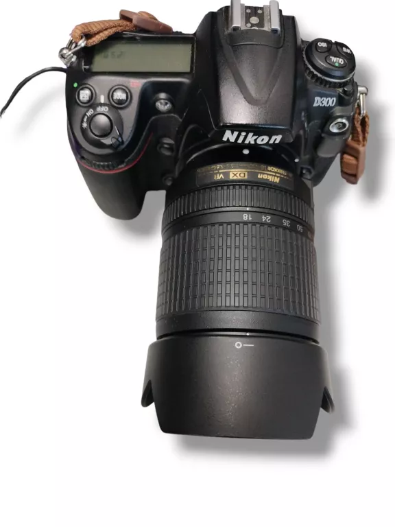 nikon-d300-obiektyw-nikon-18-140mm-rozmiar-matrycy-aps-c