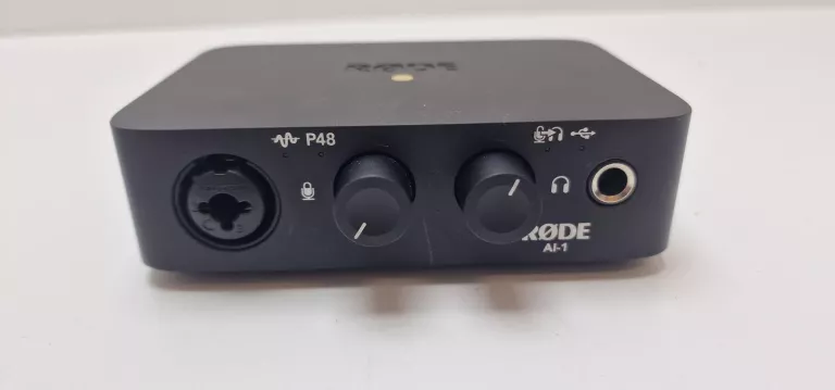 RODE NT1 + AI1 INTERFACE BUNDLE + KABINA + STATYW