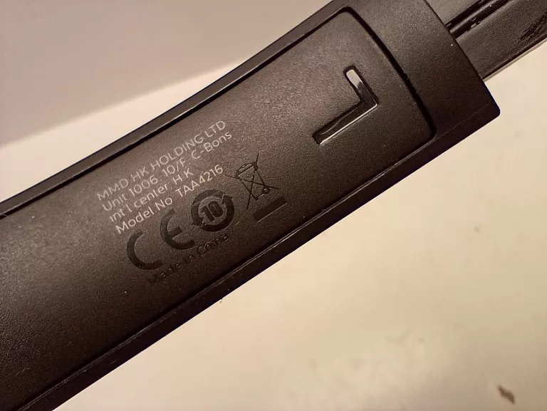 sluchawki-bezprzewodowe-nauszne-philips-taa4216bk-transmisja-sygnalu-bluetooth