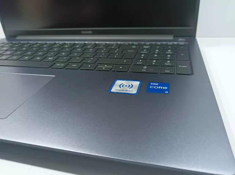 LAPTOP HUAWEI MATEBOOK D16