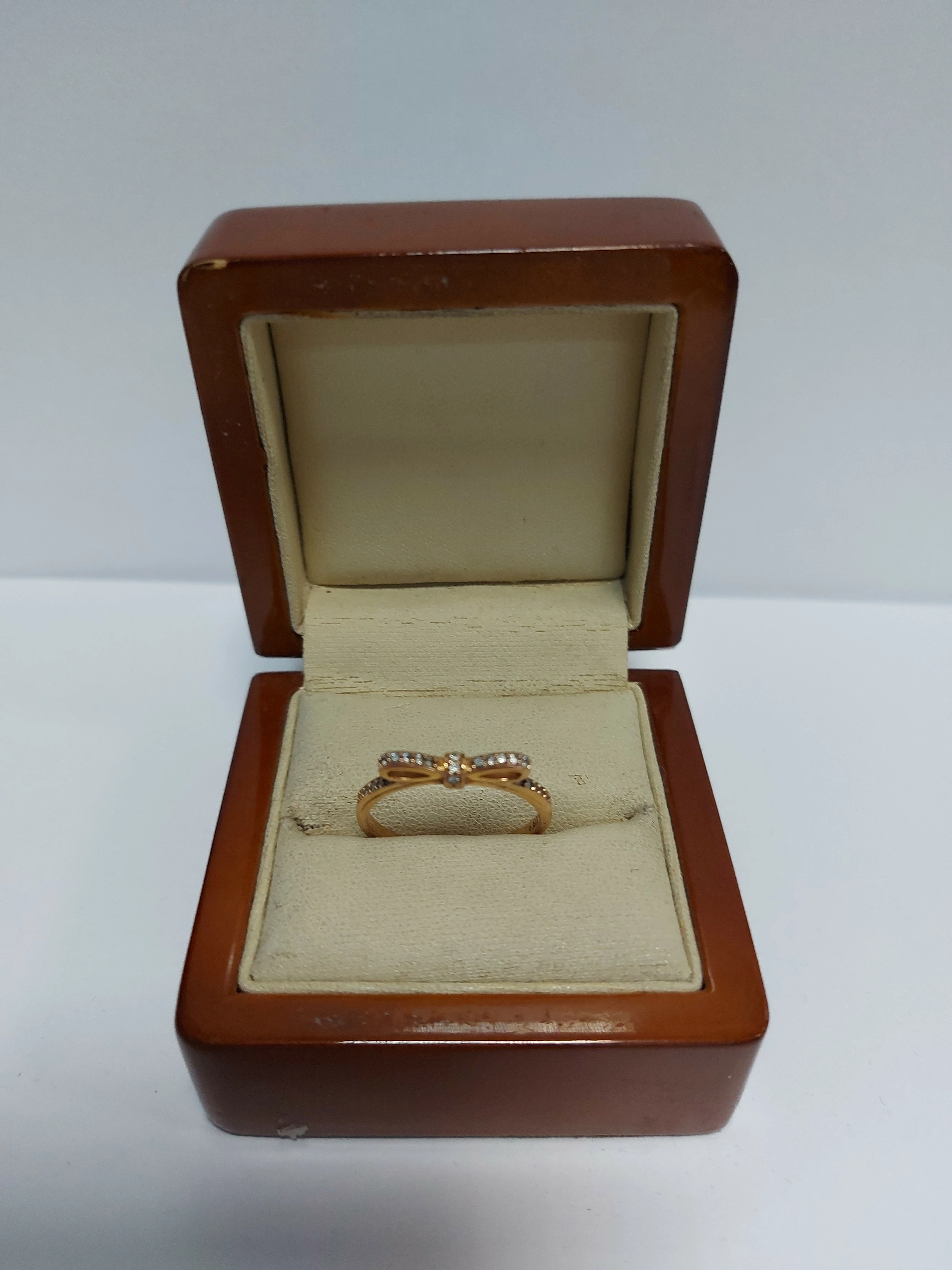 pierscionek-pandora-kokardka-213-gr-r21-plwolnosci-9-10-sj-sycow