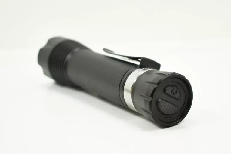 latarka-mysliwska-solognac-bgs900-kolor-dominujacy-czarny