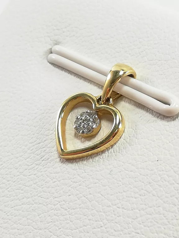 zlota-zawieszka-serce-zloty-wisiorek-585-14k-z-diamentami-certyfikat-motyw-serce
