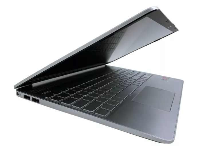 LAPTOP HP 15S 15,6" AMD RYZEN 7 16 GB / 512 GB SREBRNY