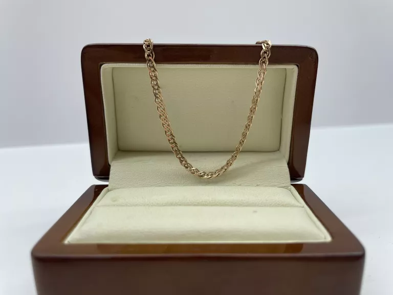 piekny-zloty-lancuszek-kolegialna-33-plock