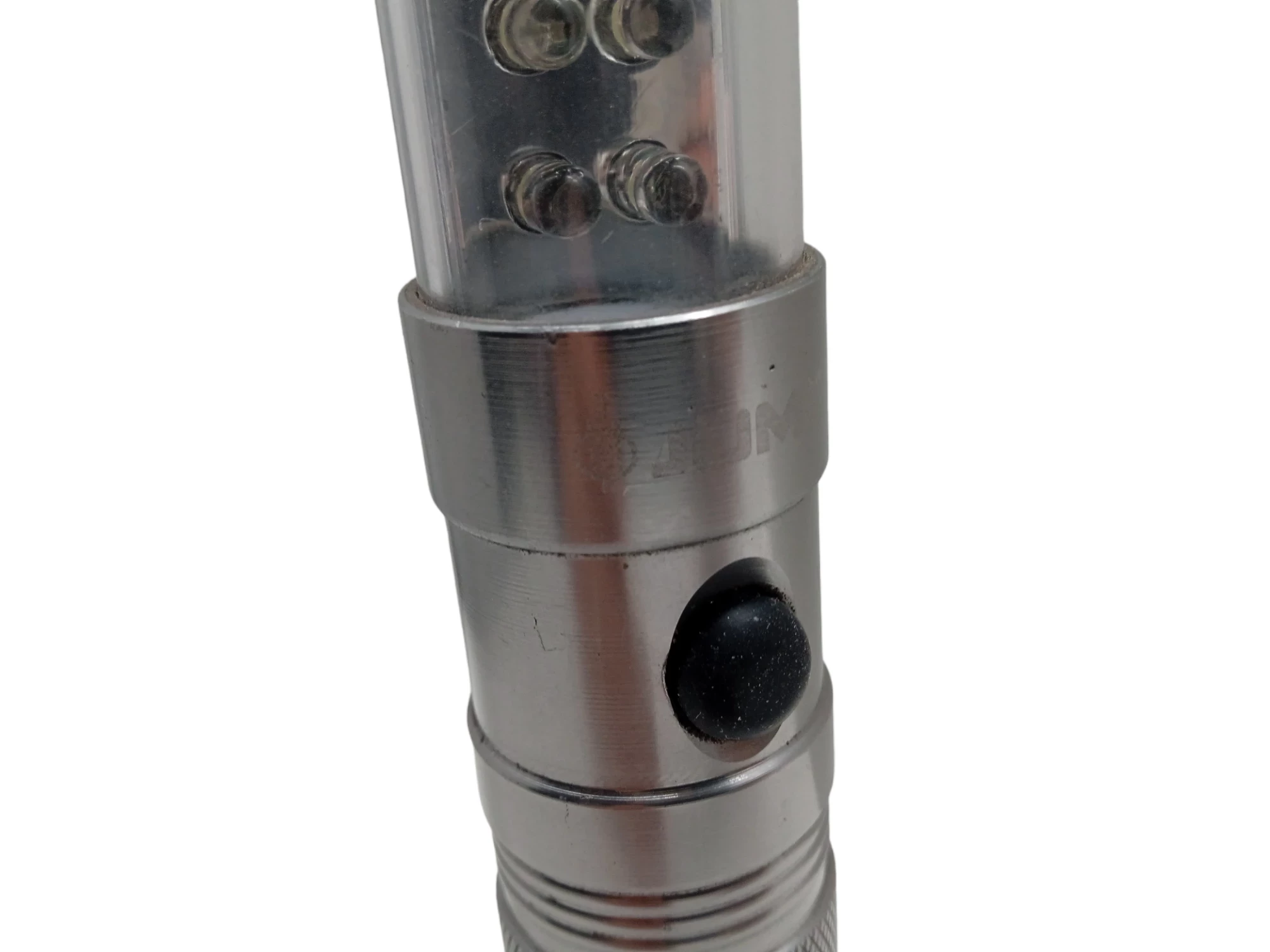 latarka-led-jumi-cabe-06-zasilanie-baterie