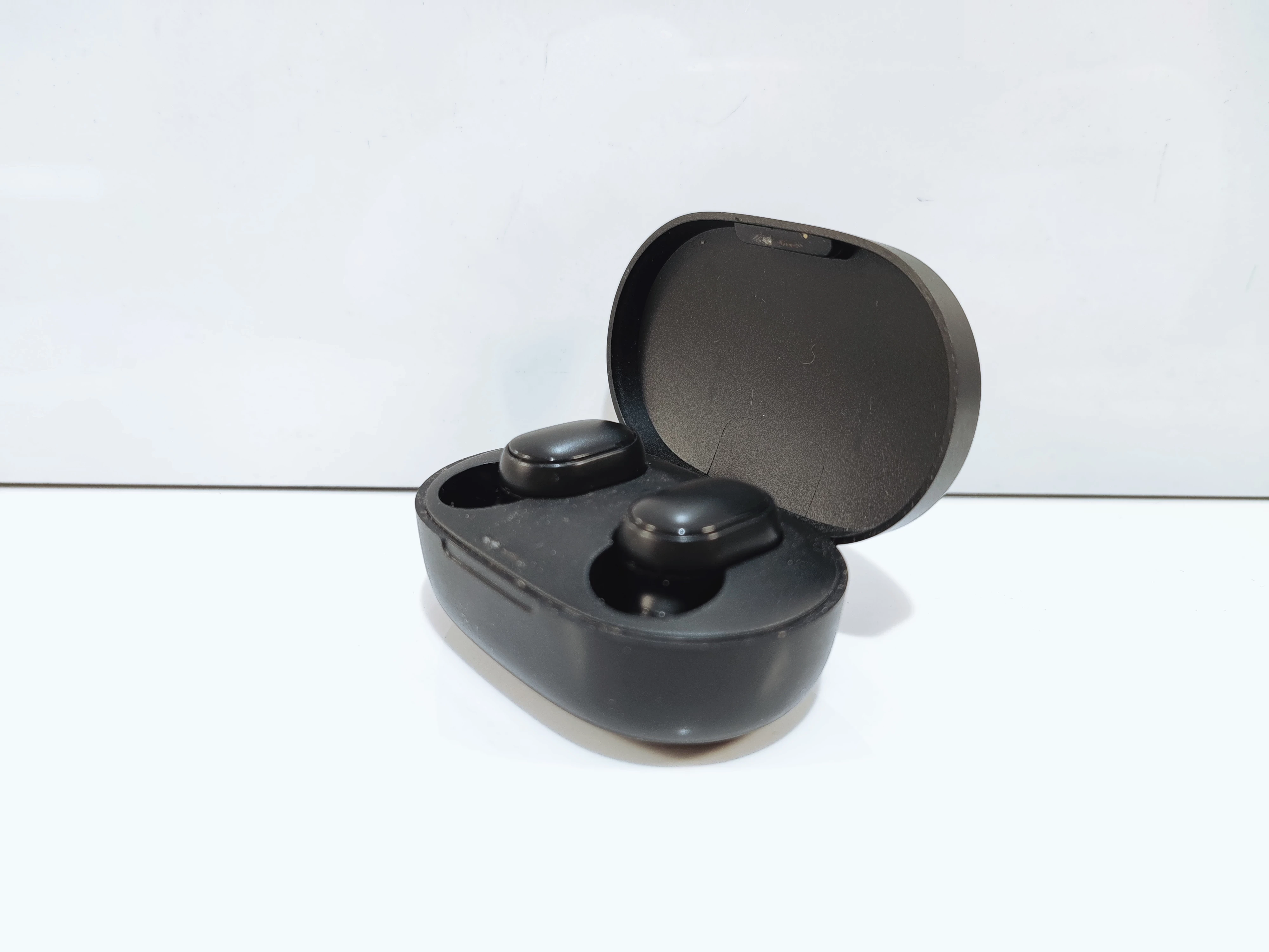 sluchawki-bezprzewodowe-xiaomi-mi-true-wireless-earbuds-basic-2-stan-uzywany