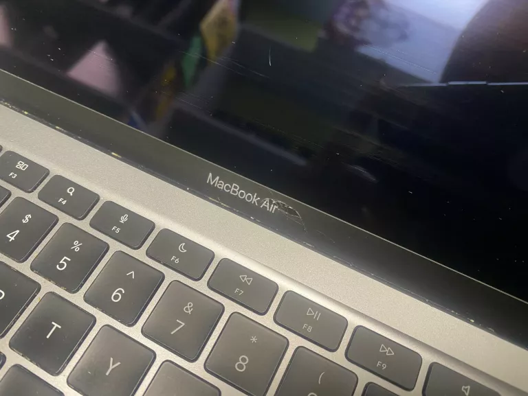 LAPTOP APPLE A2337 M1 8GB/ 256GB