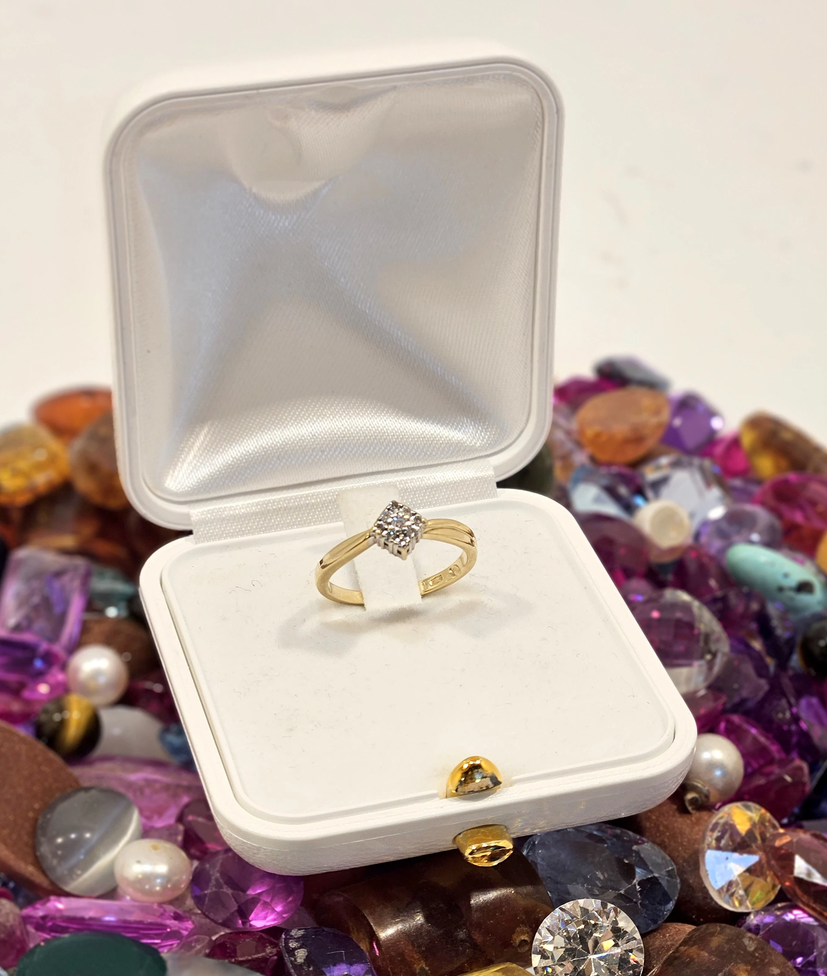 zloty-pierscionek-z-brylantem-585-191g-r-10-stan-11323-2