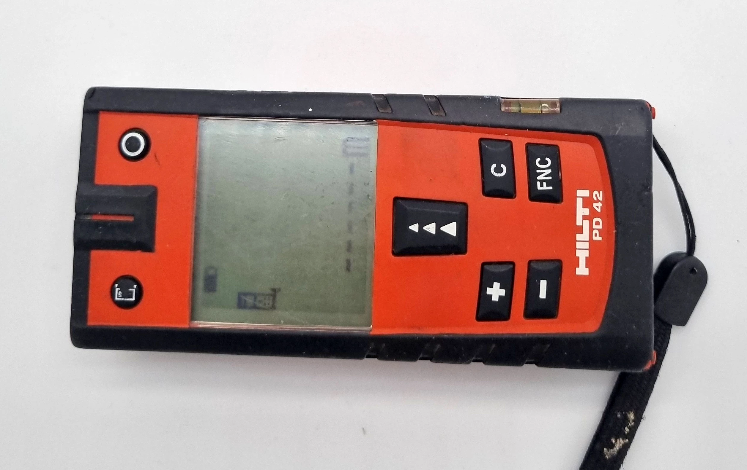 dalmierz-hilti-pd42-maksymalny-zasieg-61-100-m