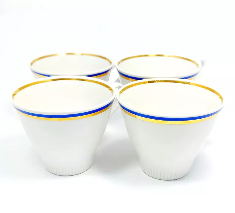 ZESTAW 4 PORCELANOWYCH FILIŻANEK WŁOCŁAWEK