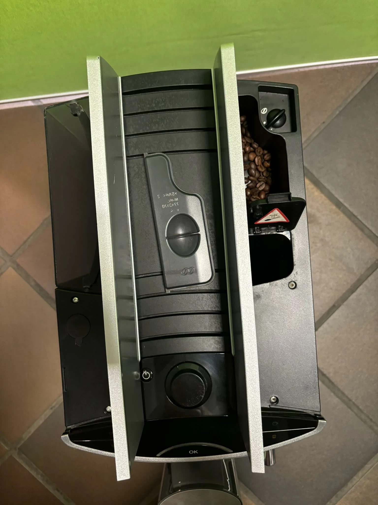 ekspres-cisnieniowy-do-kawy-miele-cm-5200-at-warto-at-at-okazja-at-ean-gtin-4002515938157