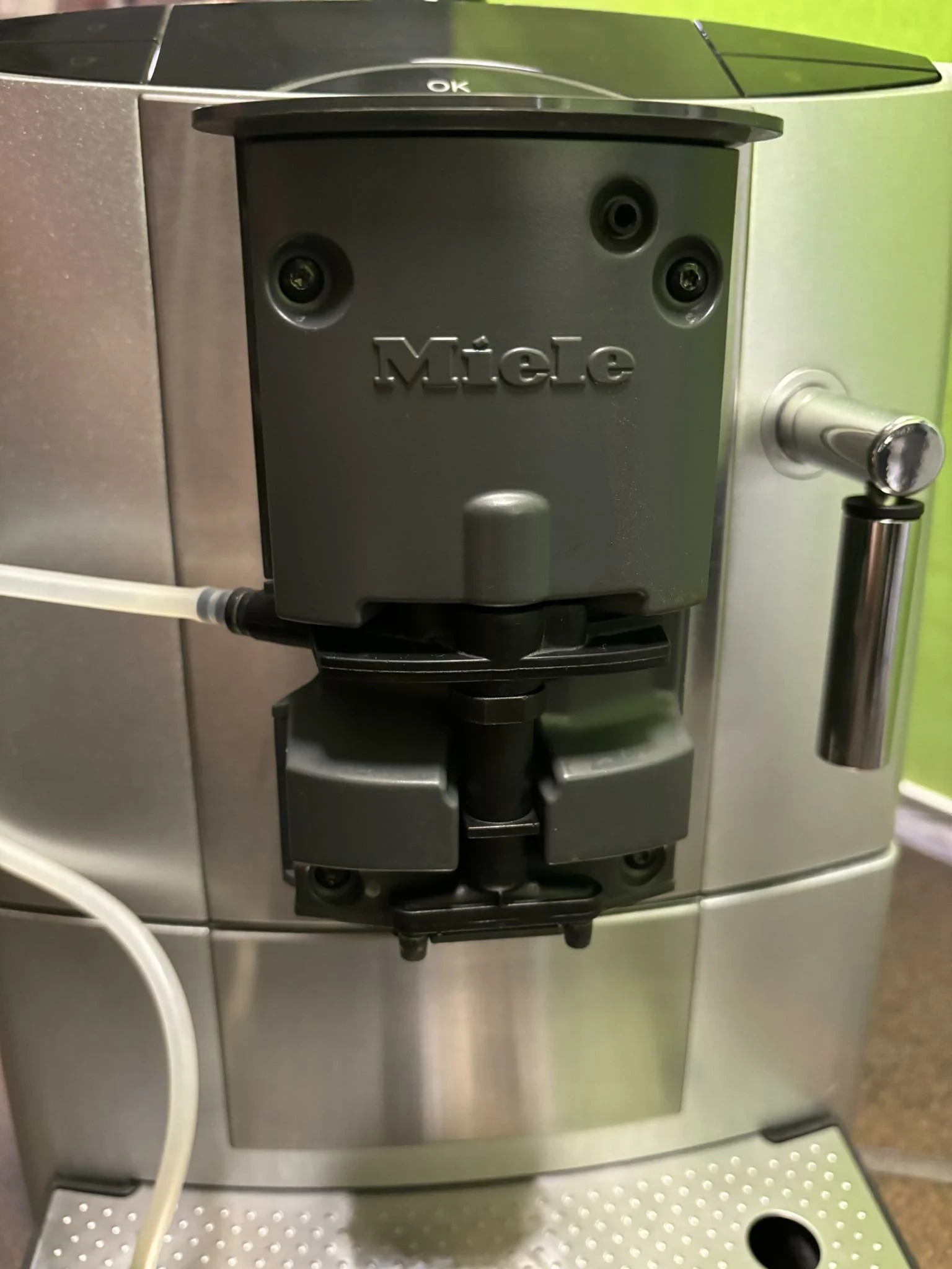 ekspres-cisnieniowy-do-kawy-miele-cm-5200-at-warto-at-at-okazja-at-stan-uzywany