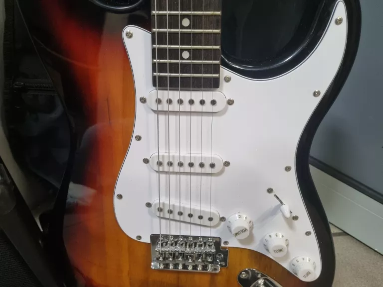 gitara-elektryczna-piecyk-marka-preston