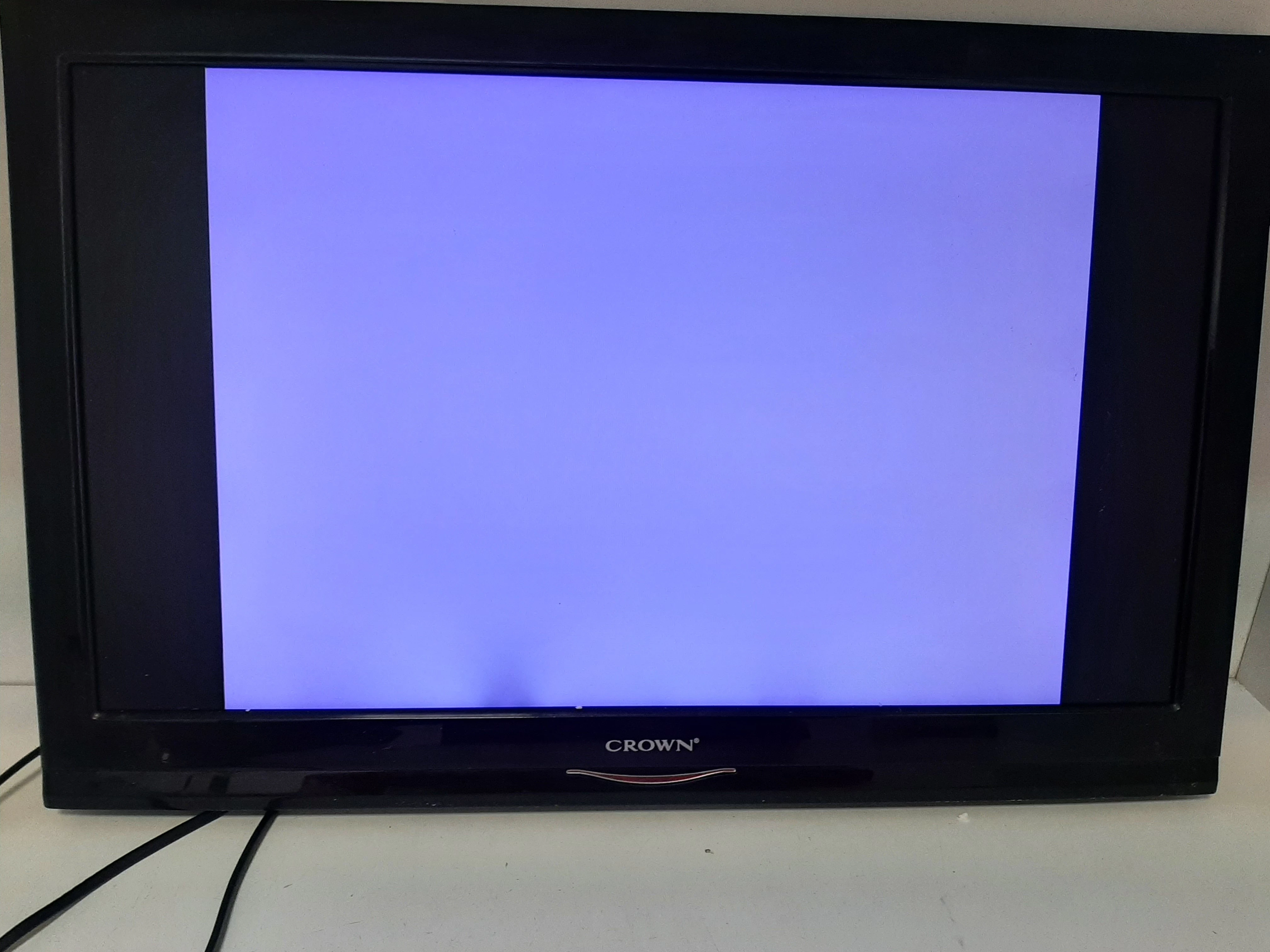 telewizor-crown-crfe2477hf-stan-uzywany