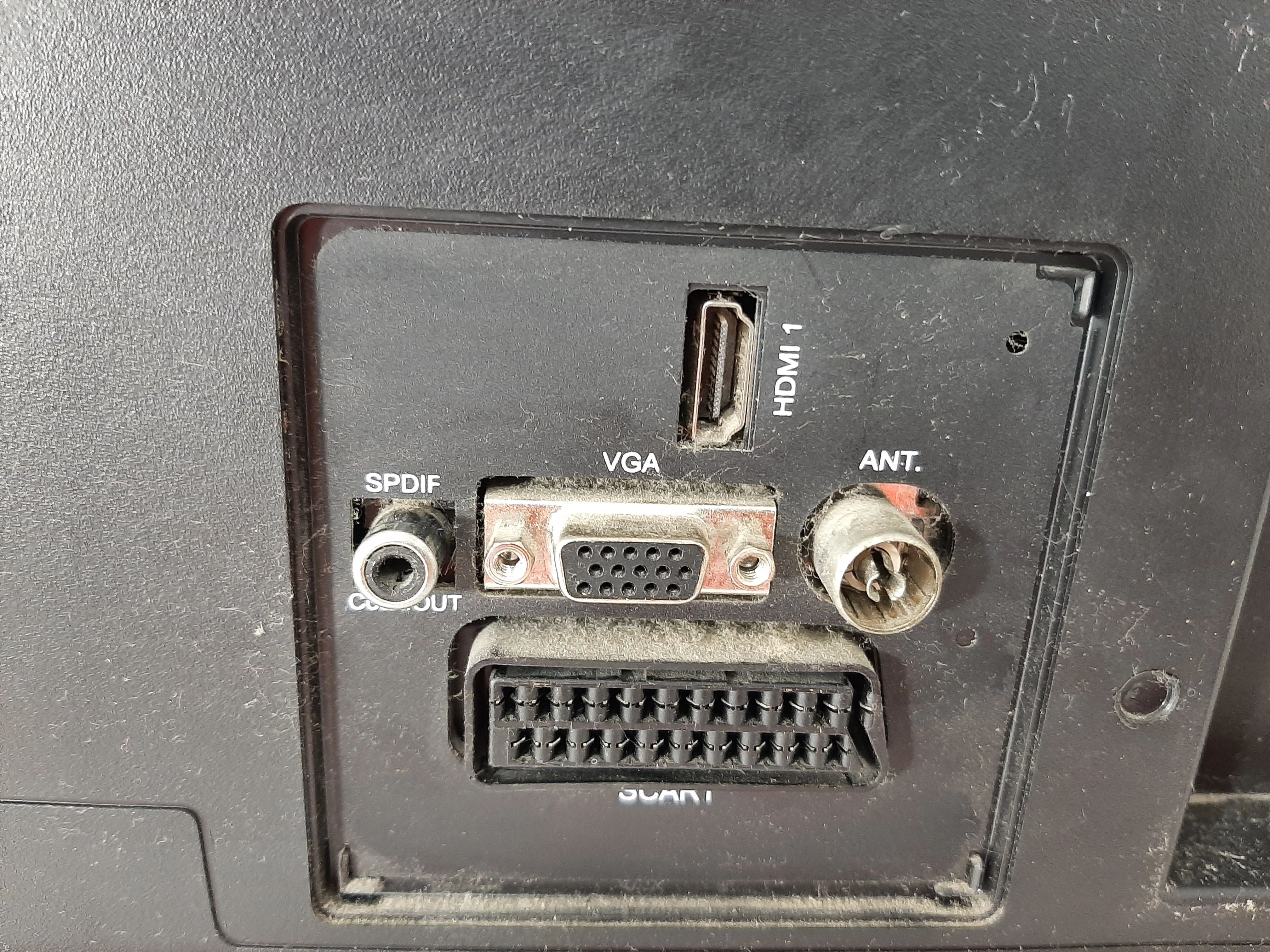 telewizor-crown-crfe2477hf-smart-tv-nie