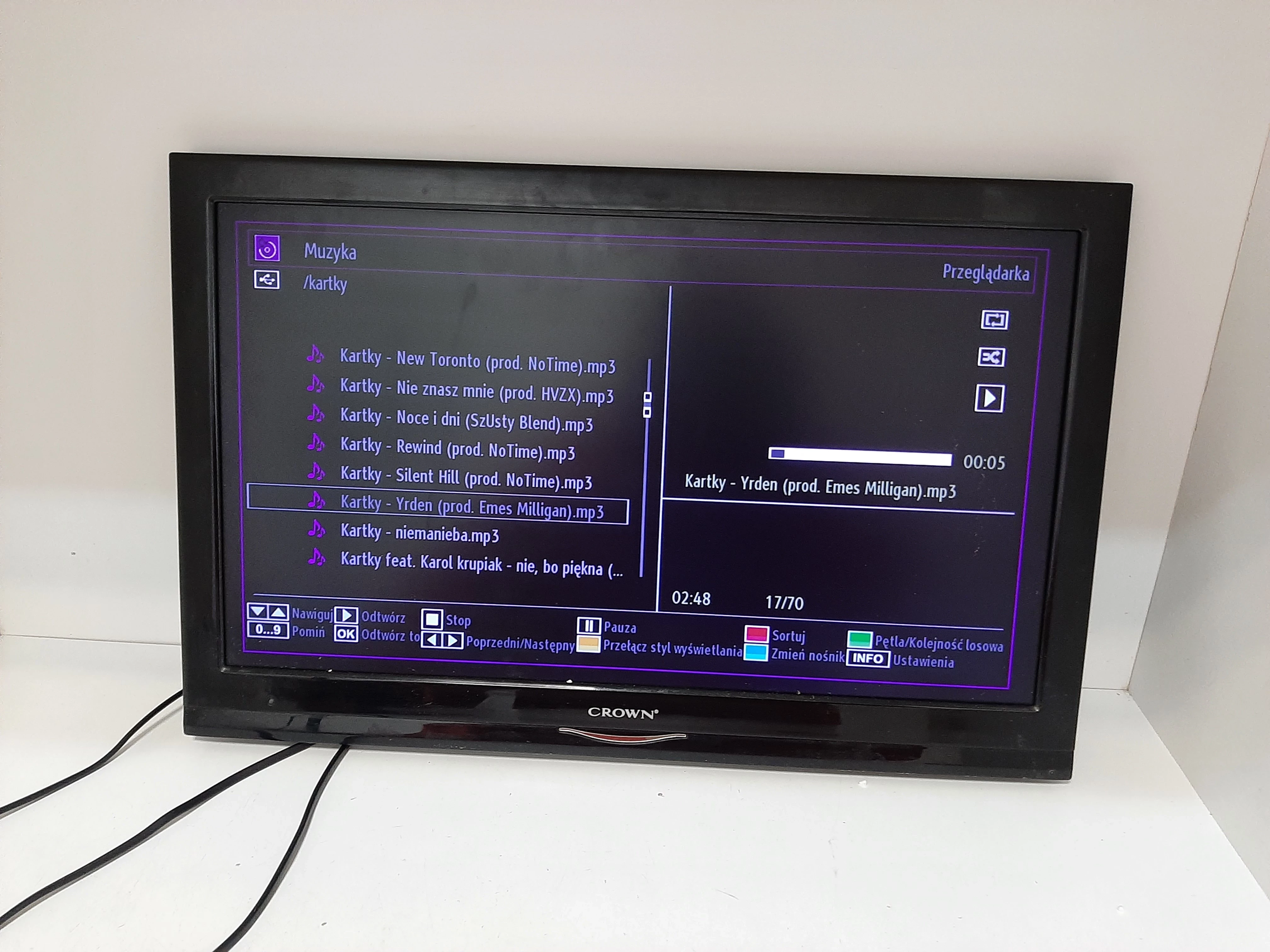 telewizor-crown-crfe2477hf-marka-crown