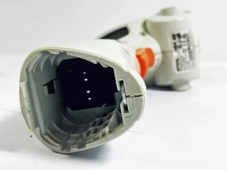 AKUMULATOROWE NOŻYCE DO TRAWY KRZEWÓW STIHL HSA 25/ KOMPLET