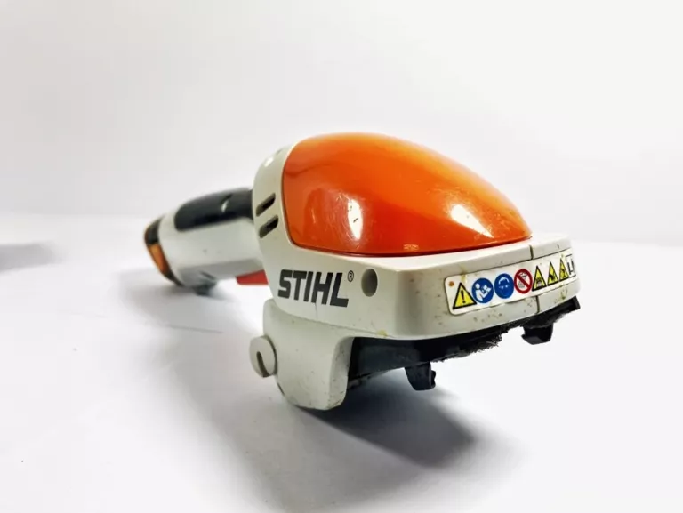 AKUMULATOROWE NOŻYCE DO TRAWY KRZEWÓW STIHL HSA 25/ KOMPLET