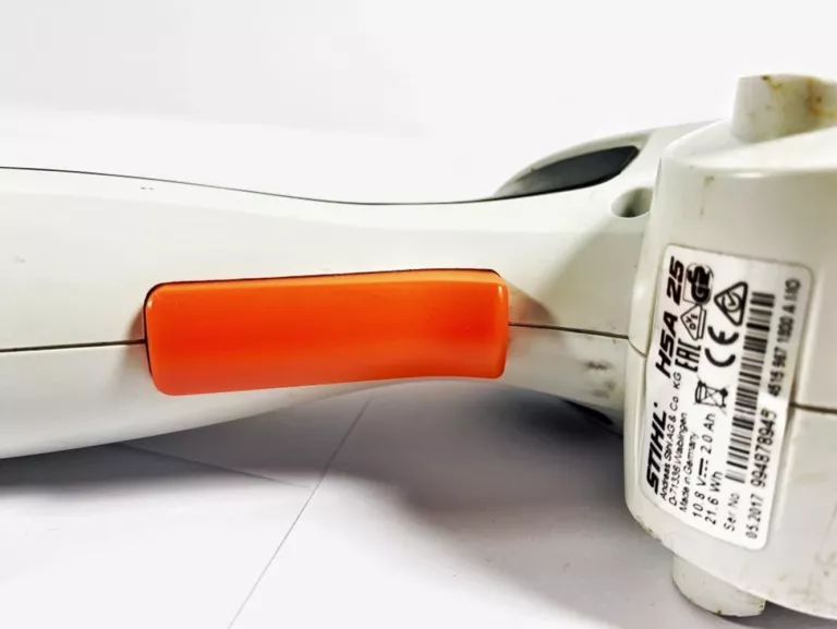 AKUMULATOROWE NOŻYCE DO TRAWY KRZEWÓW STIHL HSA 25/ KOMPLET