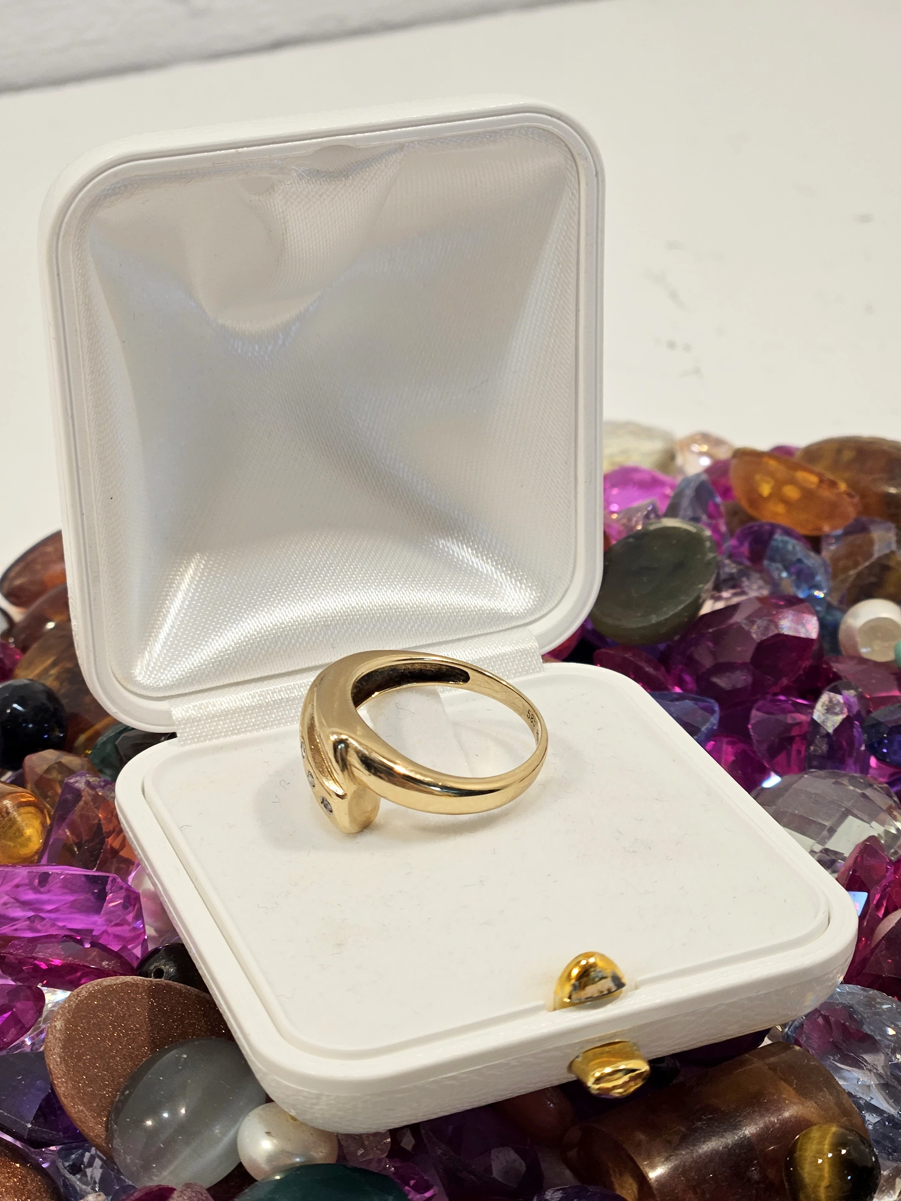 zloto-pierscionek-diamentami-532g-585-wycena-kamien-diament