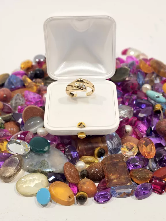 zloto-pierscionek-diamentami-532g-585-wycena-marka-inna-marka