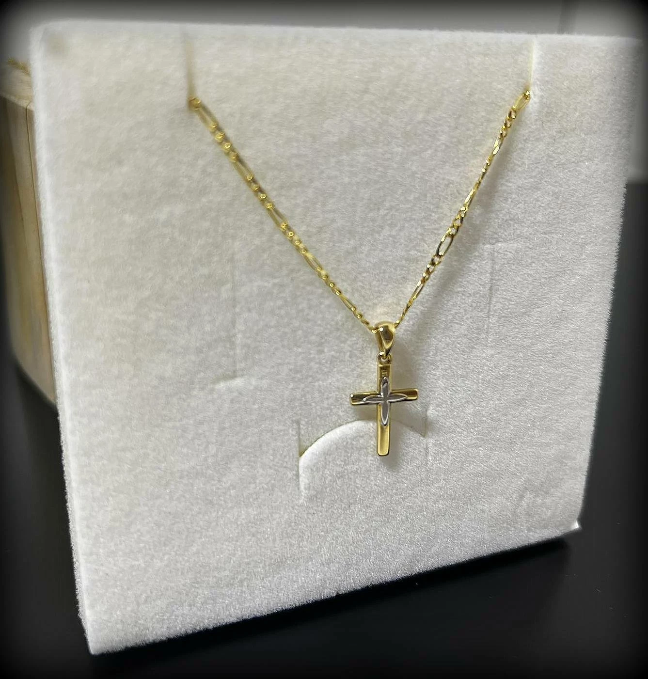 zloty-lancuszek-z-krzyzykiem-apart-333-227g-material-zolte-zloto