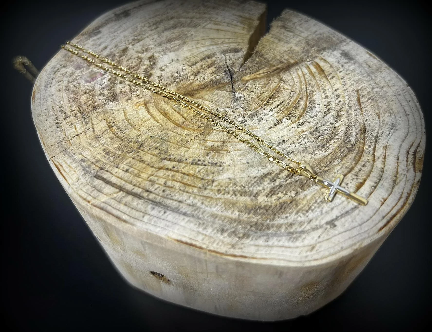 zloty-lancuszek-z-krzyzykiem-apart-333-227g-stan-uzywany