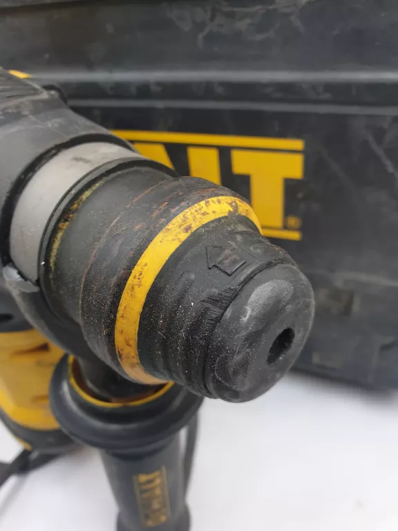 MŁOTOWIERTARKA DEWALT D25333K-QS