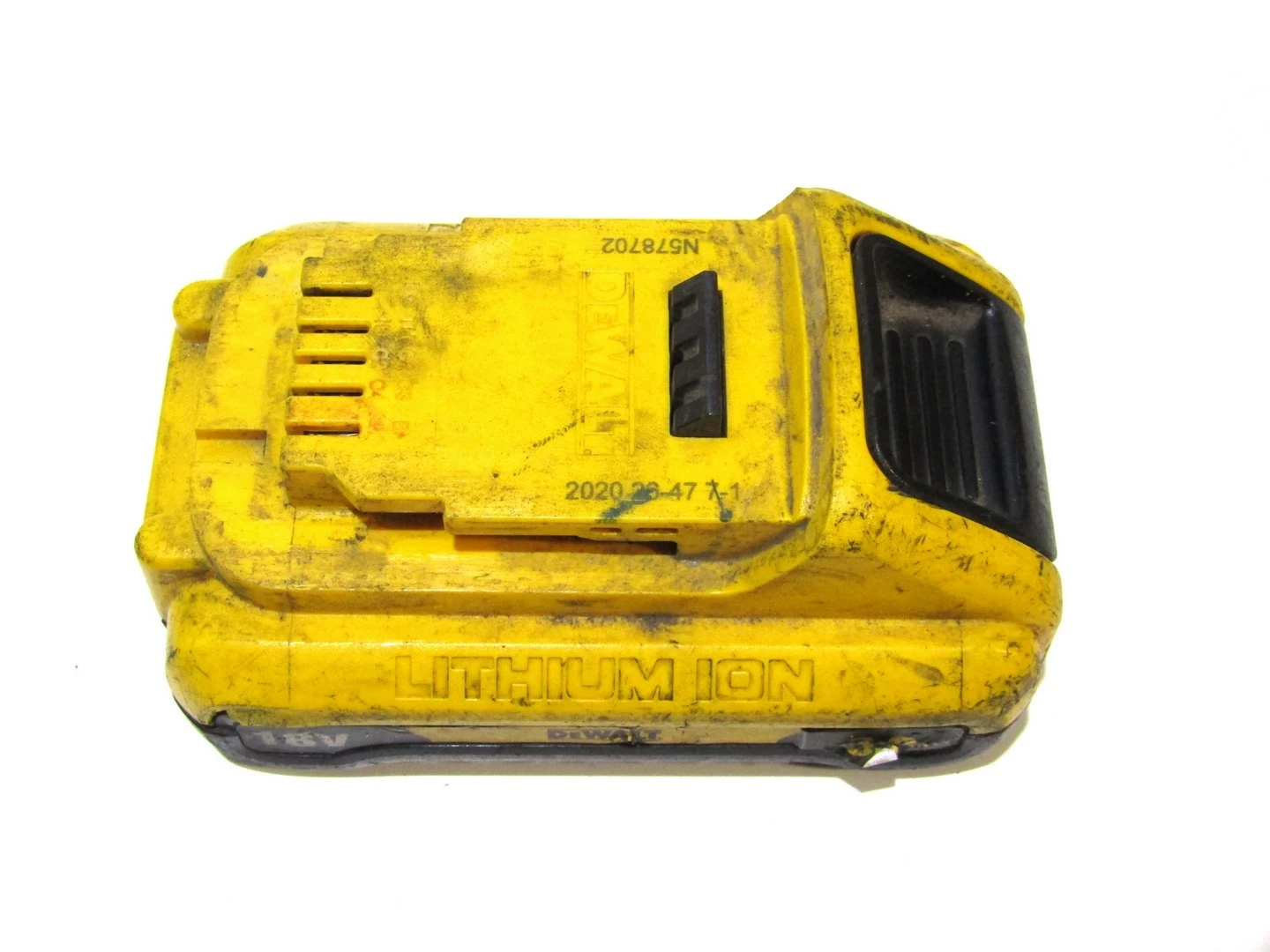 klucz-udarowy-dewalt-aku-3ah-lad-maksymalny-moment-obrotowy-2