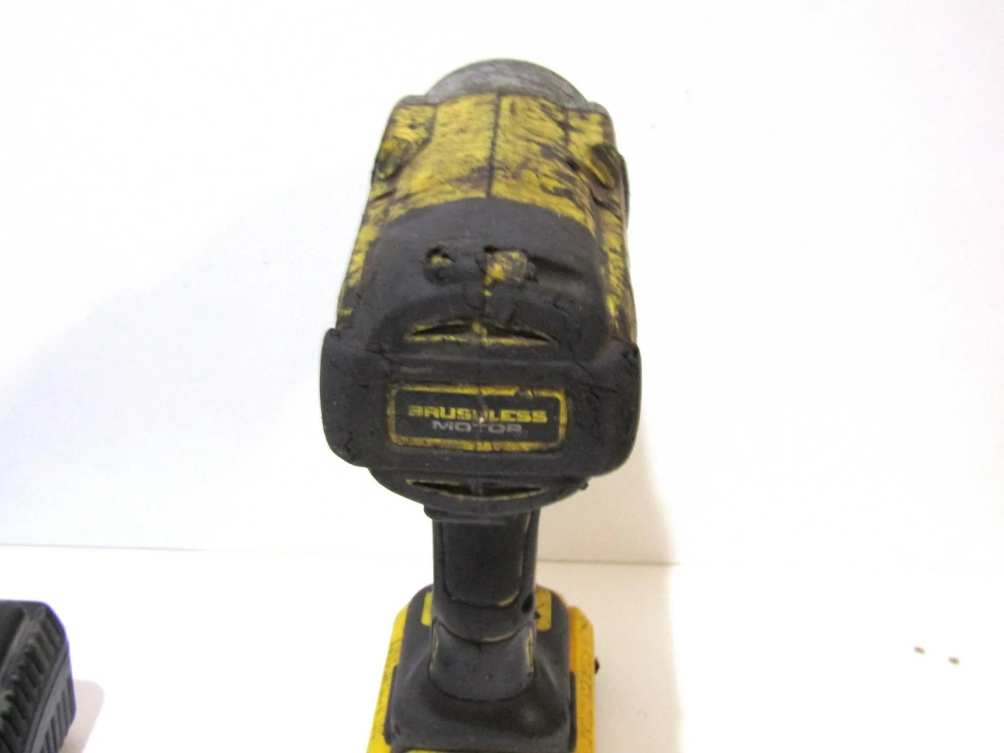 klucz-udarowy-dewalt-aku-3ah-lad-predkosc-obrotowa-1