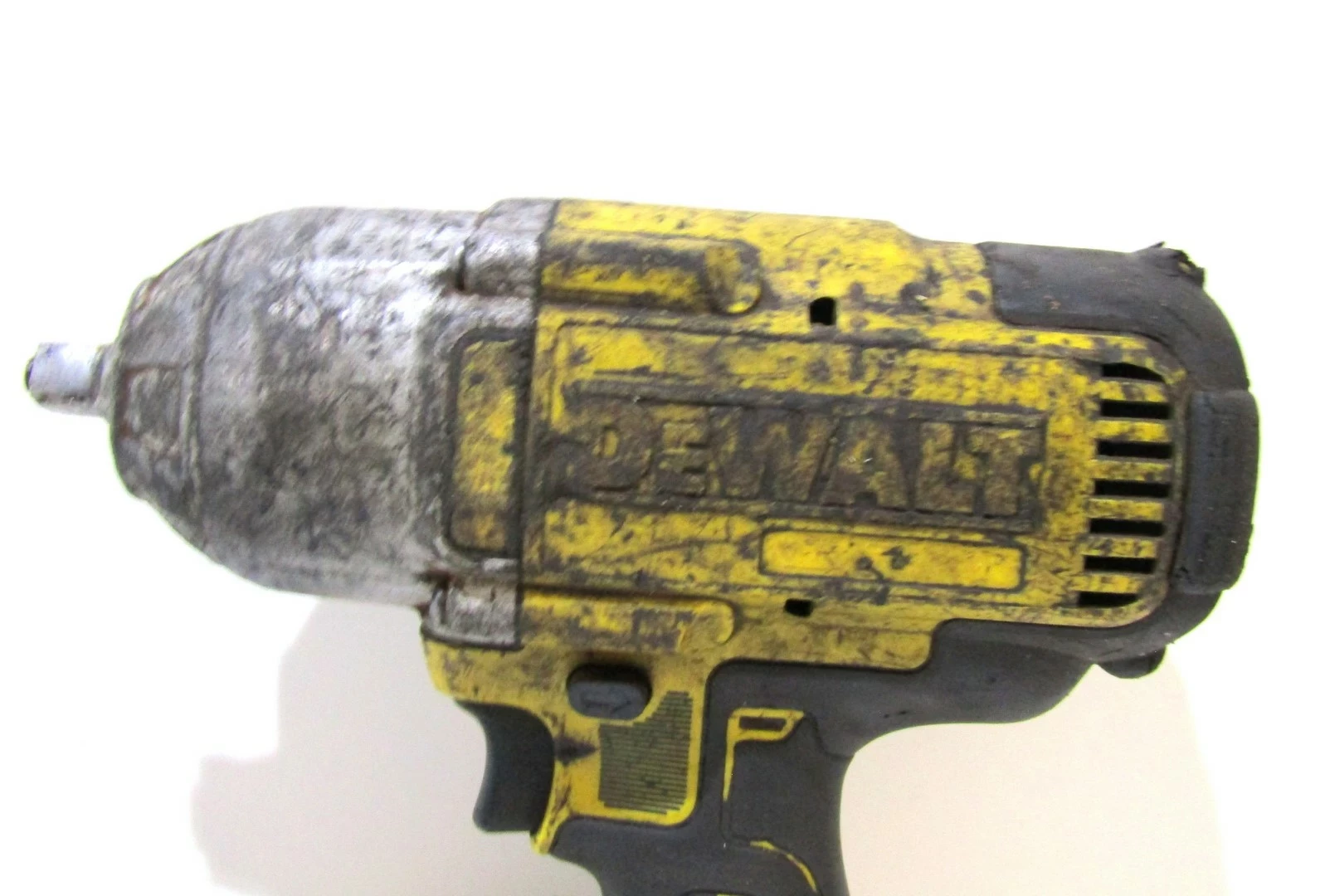 klucz-udarowy-dewalt-aku-3ah-lad-marka-dewalt