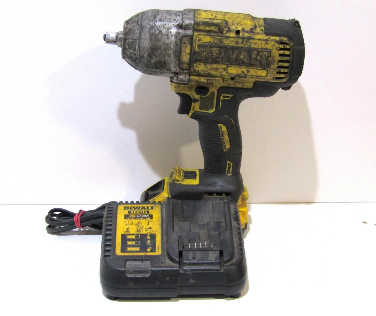 klucz-udarowy-dewalt-aku-3ah-lad-kosciuszki-48-bilgoraj