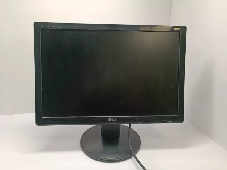 MONITOR LG FLATRON W1942S + KABEL ZAS
