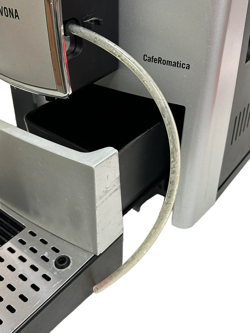 ekspres-nivona-caferomatica-nicr-842-typ-692-wbudowany-mlynek-tak