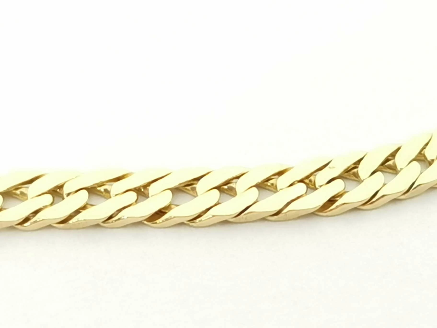 piekna-zlota-bransoletka-660-585-stan-11323-2