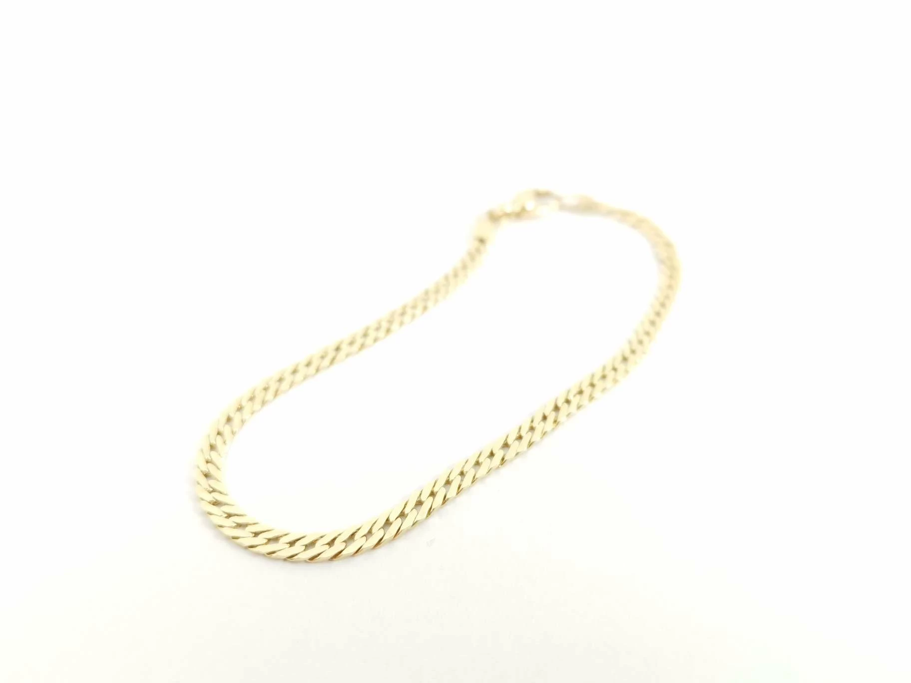 piekna-zlota-bransoletka-660-585-swietojanska-82-gdynia-harbor