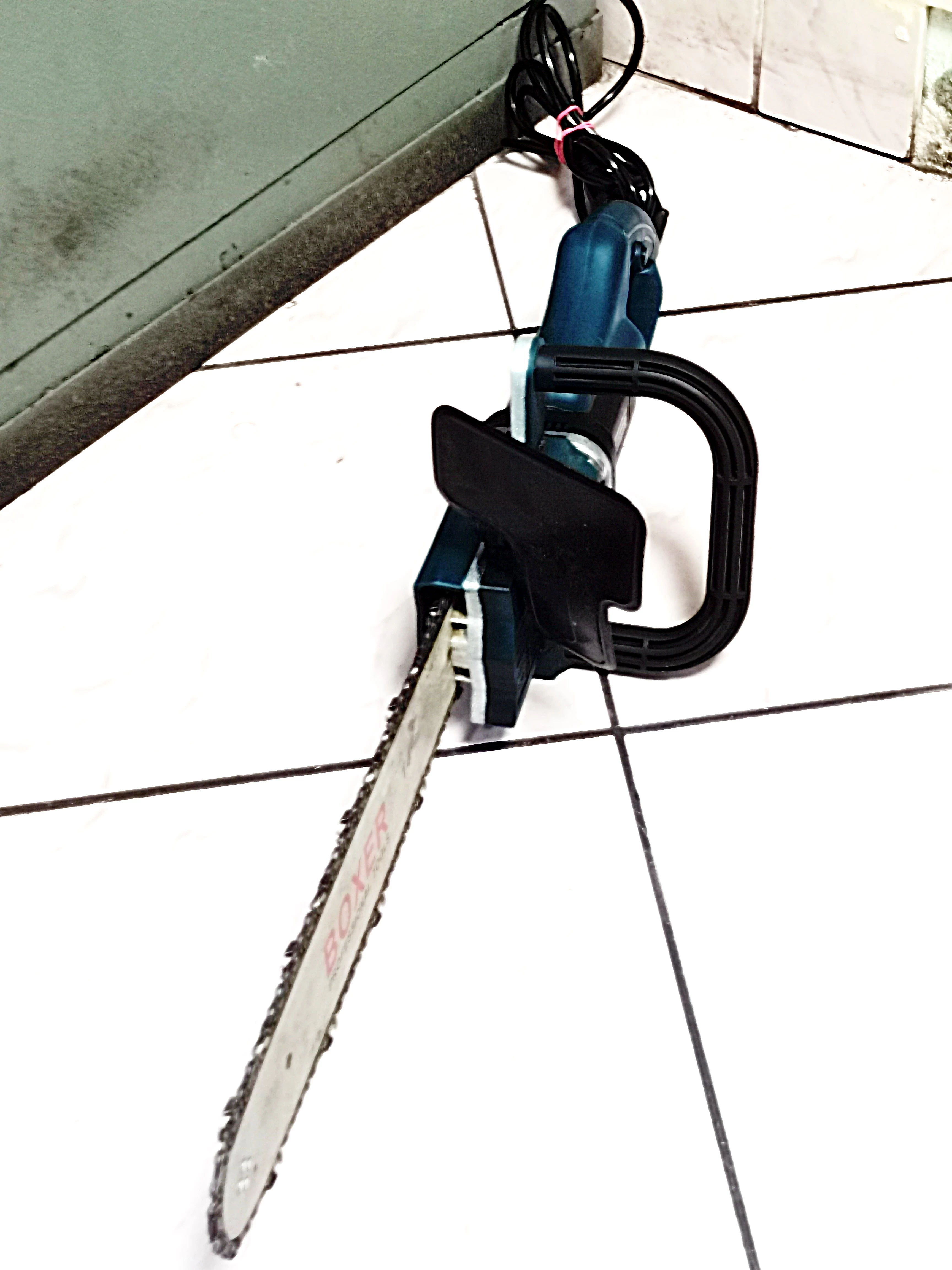 pila-elektryczna-boxer-bx-3303okazja-zasilanie-sieciowe