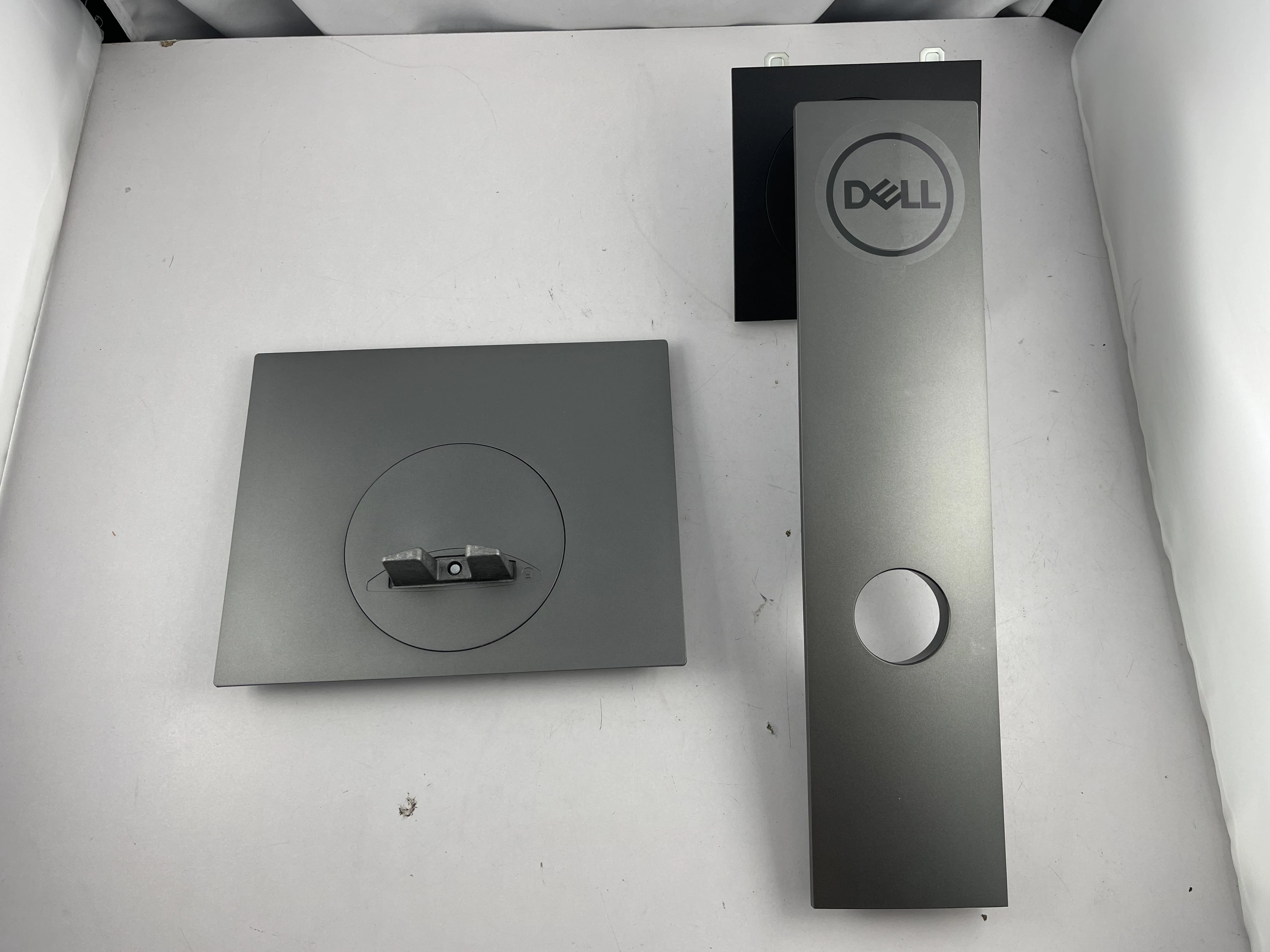 monitor-dell-p2319h-at-zestaw-przekatna-ekranu-cale-23