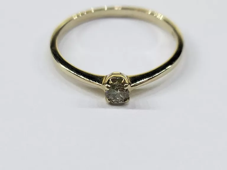 zloty-pierscionek-z-brylantem-rozmiar-11-rozmiarsrednica-wew-mm-372-11