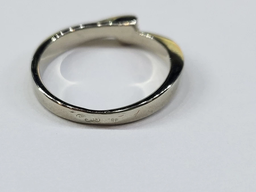 sliczny-zloty-pierscionek-z-brylantem-p585-204g-kolor-dominujacy-205826-225106