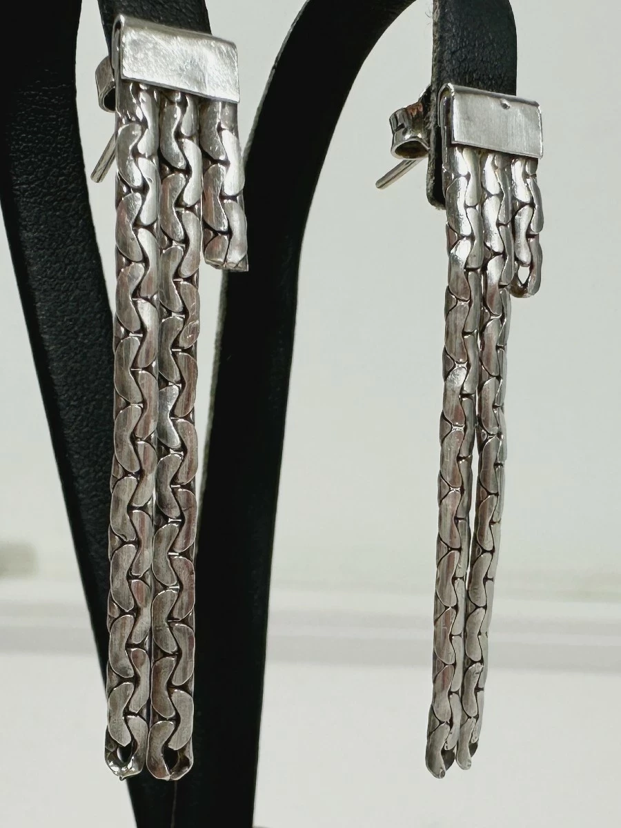 ciekawe-wiszace-srebrne-kolczyki-paski-roznej-dlugosci-459g-925-material-15835-4