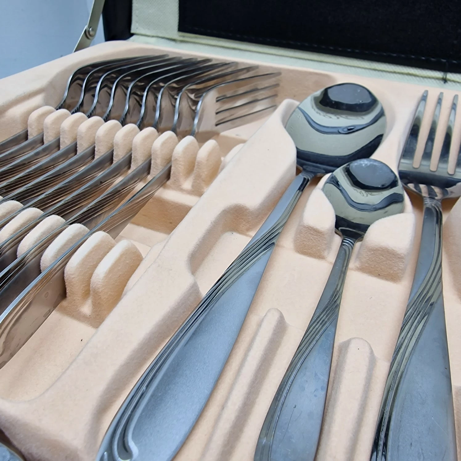 sztucce-ronner-austria-liczba-elementow-w-zestawie-24