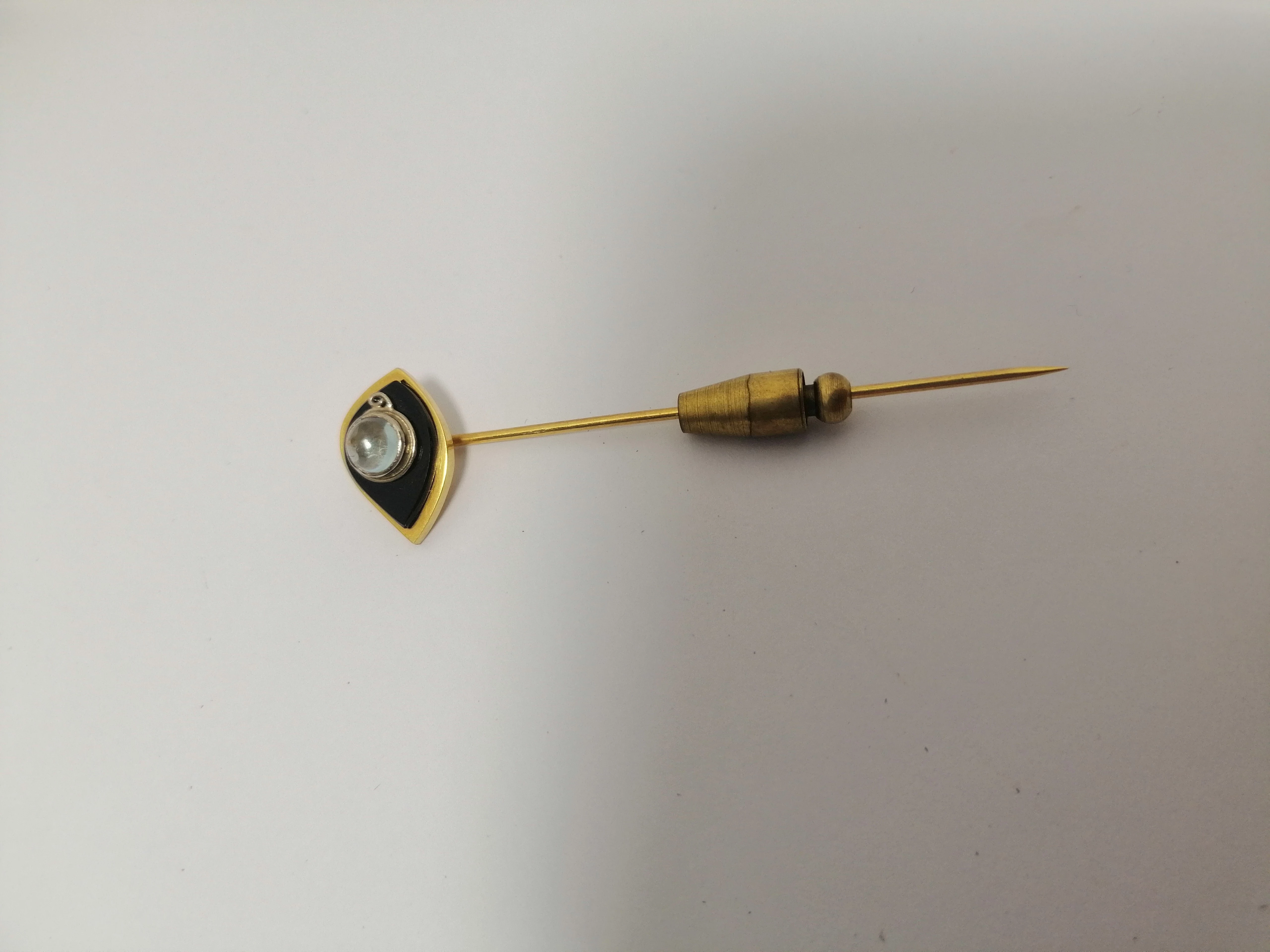 broszkaszpilka-do-kapelusza-750-elisabeth-treskow-material-zloto